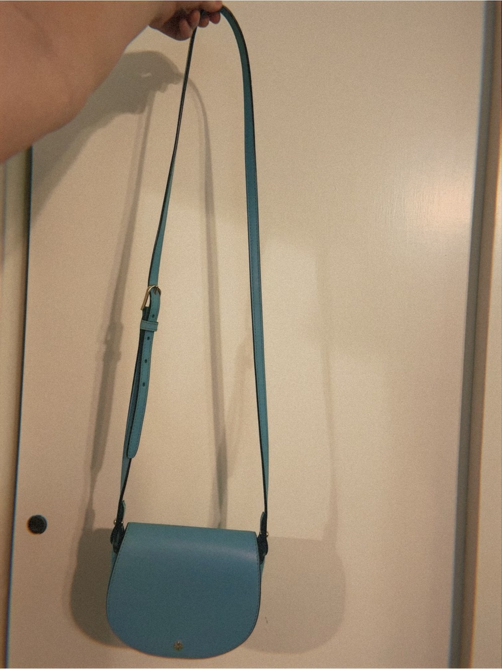 Tory Burch Baby Blue Saddle Crossbody with Gold Logo - Picture 2 of 7